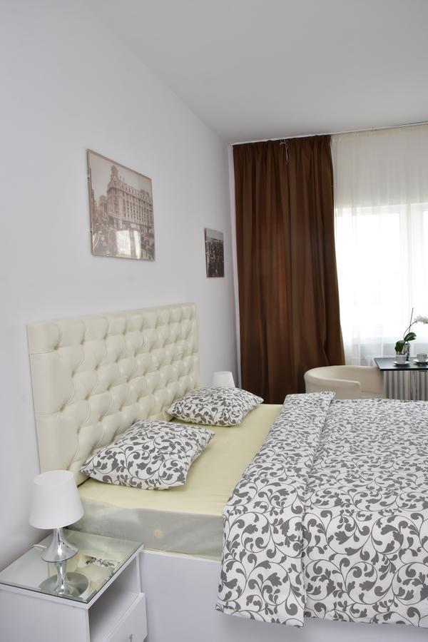 Nostalgia Central Studio Bucureşti Ngoại thất bức ảnh